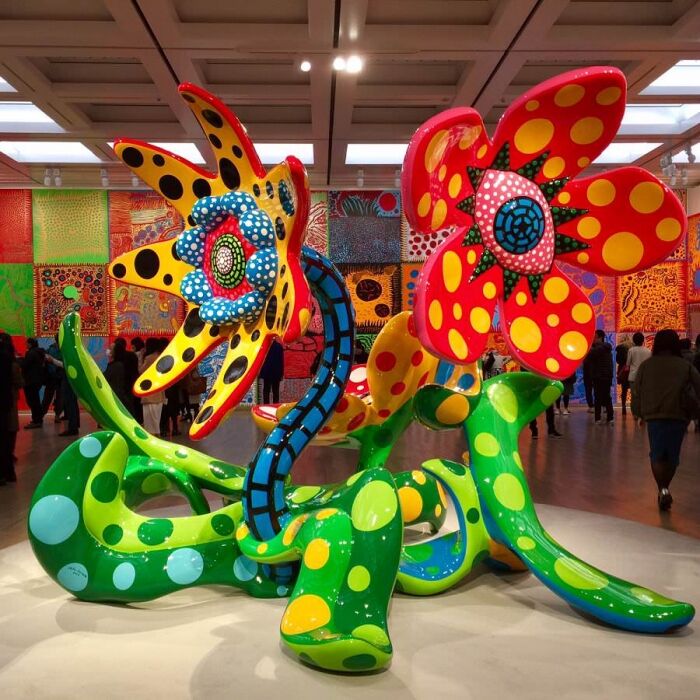 Яёи Кусама. Цветы, которые расцветут завтра